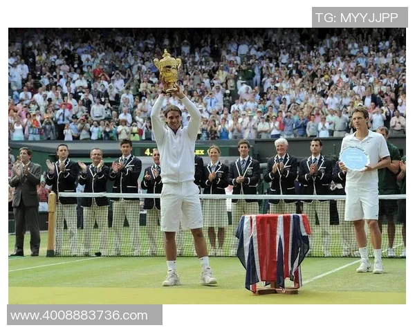 蓝色军团意大利足球明星的辉煌历程与传奇瞬间回顾