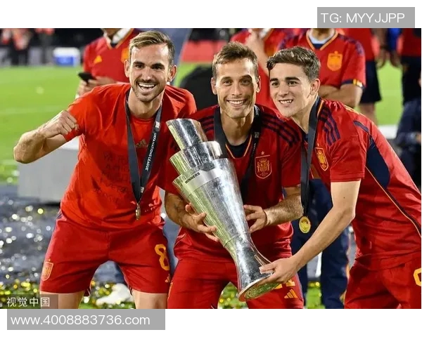 帅气与实力并存的足球明星们引领潮流风尚与竞技巅峰